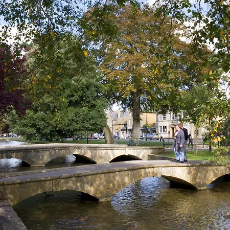 Glevum Lodge - 2 Bedroom Town Centre Apartment Cirencester Exterior photo